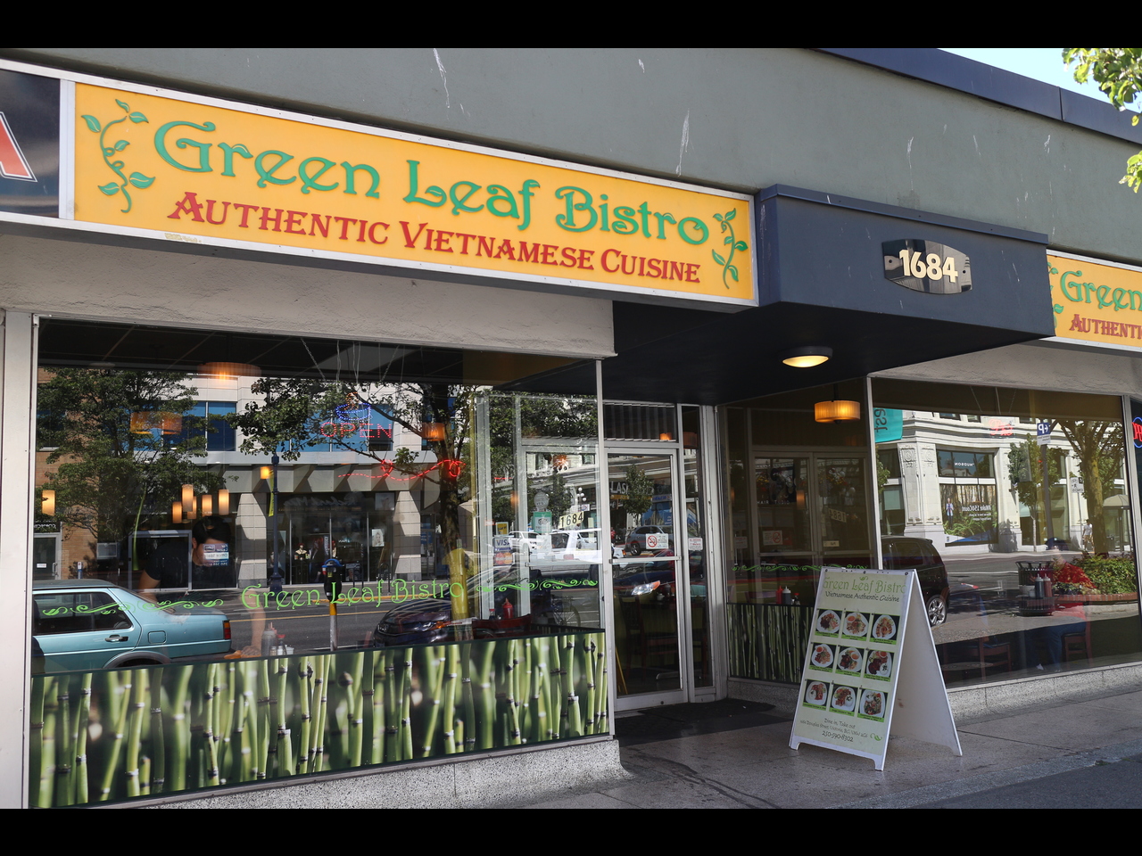 Green Leaf Bistro – Victoria, British Columbia – Elsie Hui